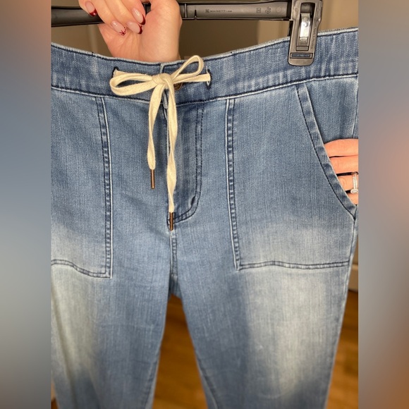 Yoga Jeans Malia Relaxed Jogger in Indigo - Picture 4 of 4